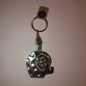 Be happy elephant key chain